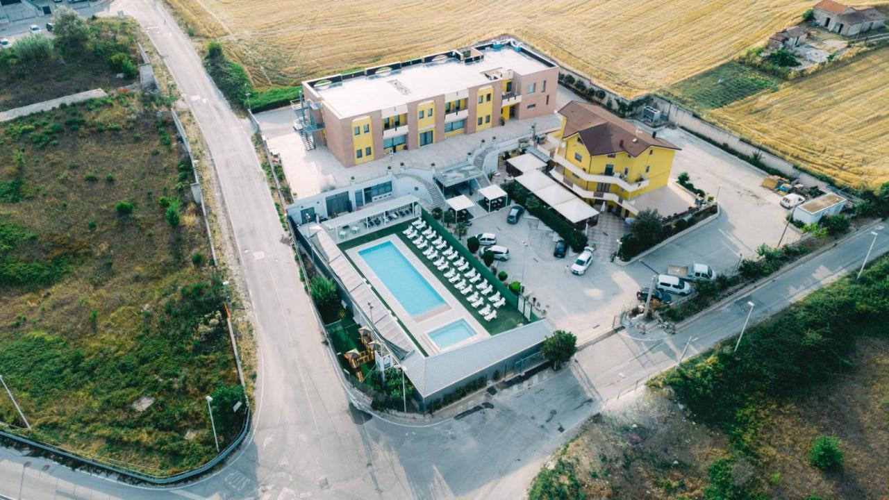 Hotel La Tavernetta Campobasso Bagian luar foto