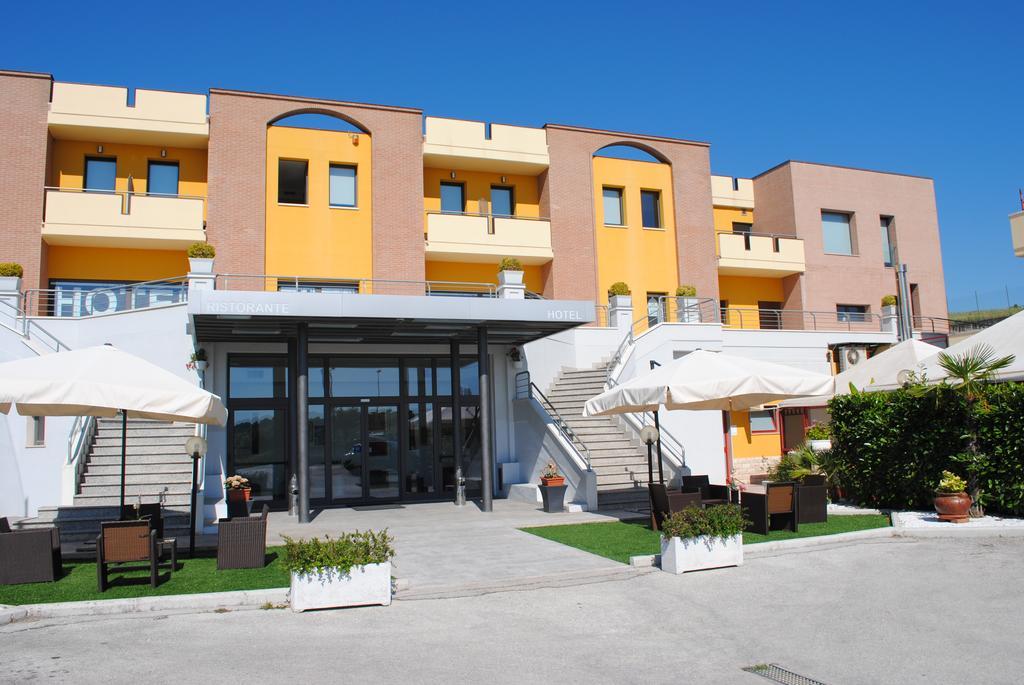 Hotel La Tavernetta Campobasso Bagian luar foto